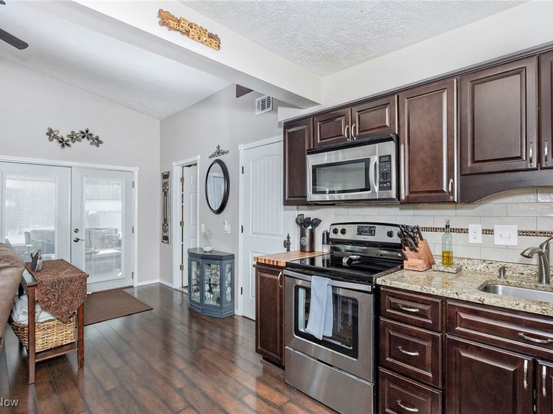 543 Sherwood Drive, Aurora, OH 44202 Photo 10