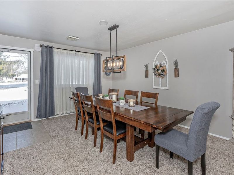 543 Sherwood Drive, Aurora, OH 44202 Photo 4