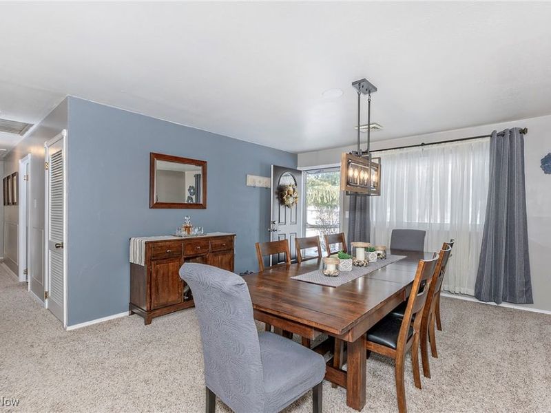 543 Sherwood Drive, Aurora, OH 44202 Photo 5