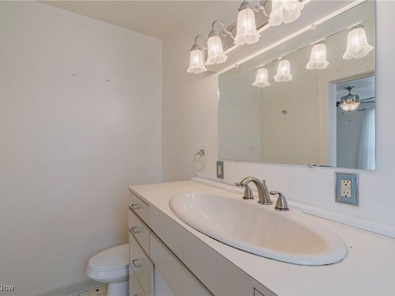 13935 Southington Road, Cleveland, OH 44120 Photo 30