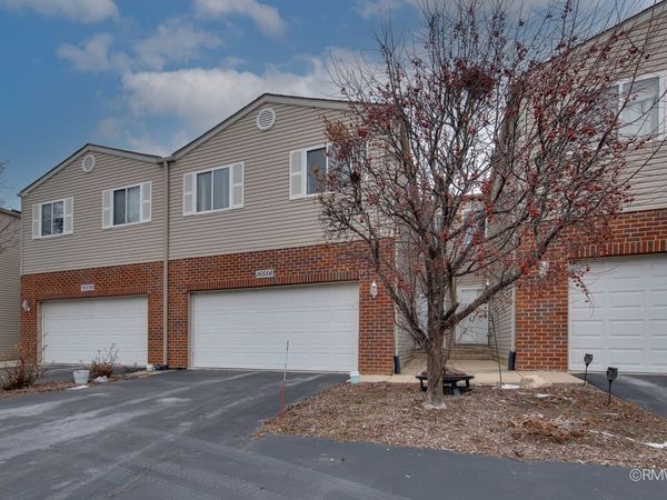 16556 Willow Walk Drive, Lockport, IL 60441