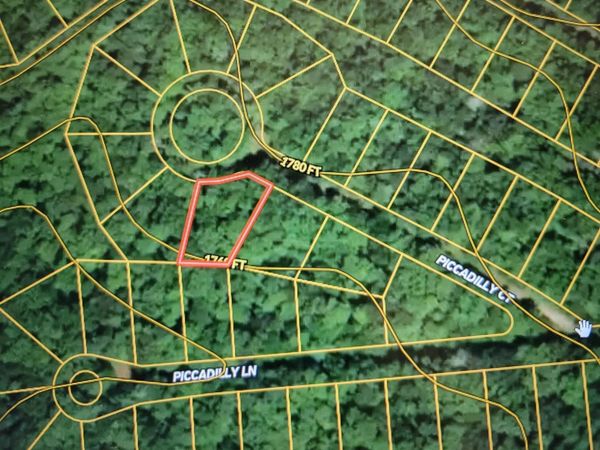 21 Piccadilly Court , Crossville, TN 38558