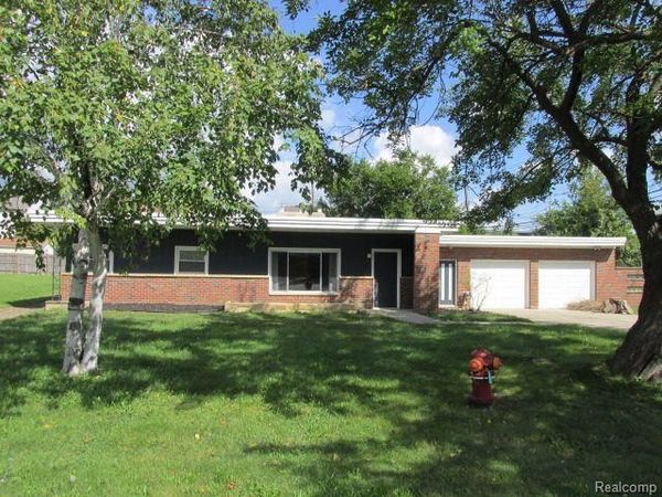 40 REGENTS Drive, Troy, MI 48084