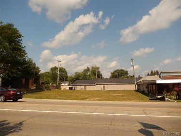 333 S LAFAYETTE Street, South Lyon, MI 48178