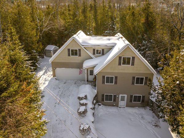 7500 Nine Mile Point Drive, Charlevoix, MI 49720