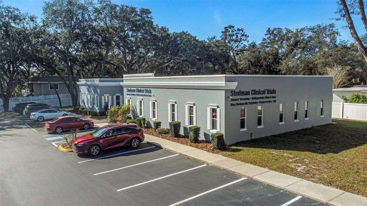 14506 University Point Place, Tampa, FL 33613 Photo