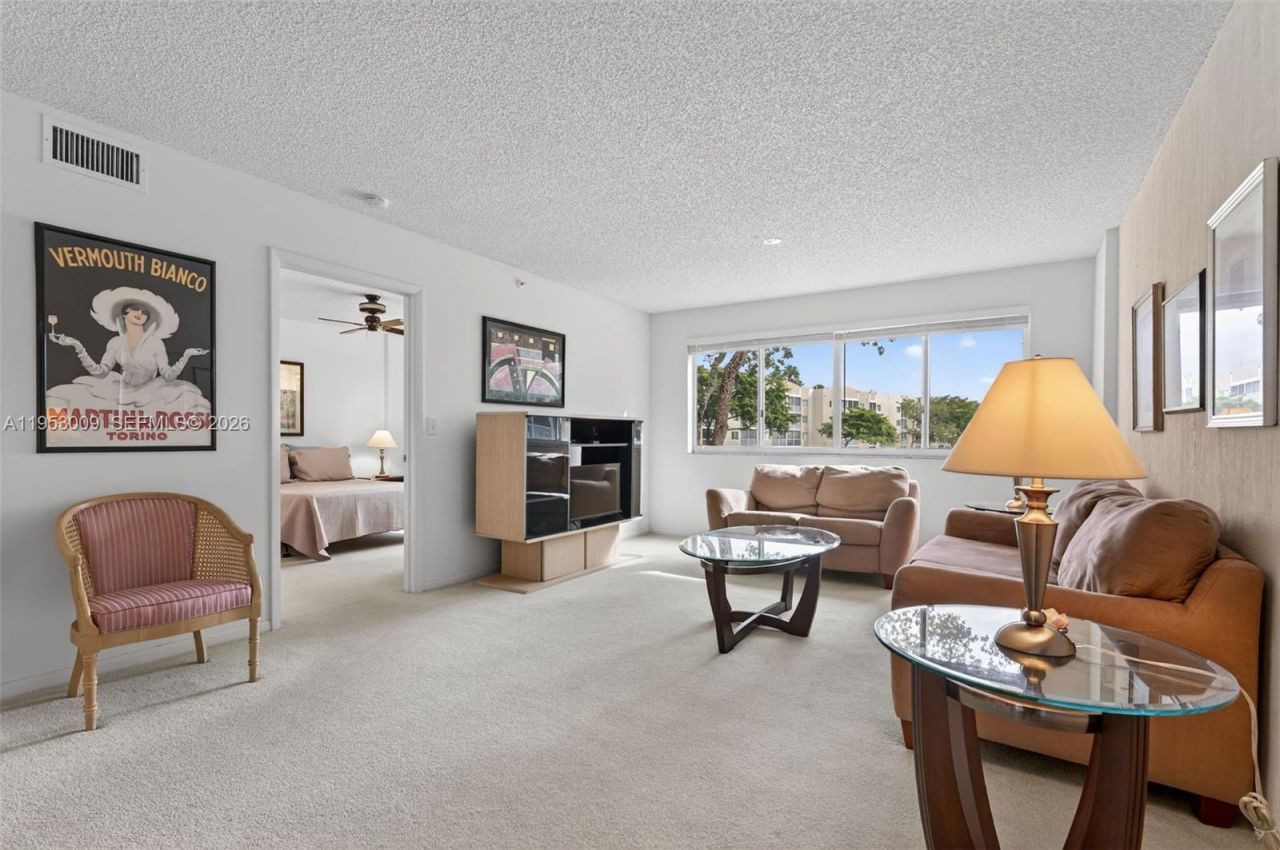 9525 Weldon Cir , Unit H205, Tamarac, FL 33321 Photo