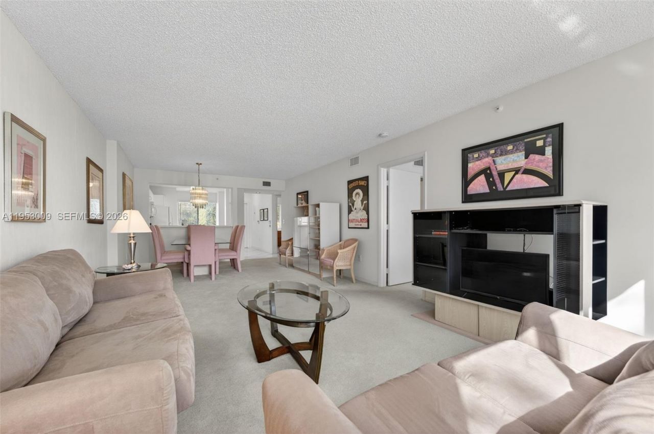 9525 Weldon Cir , Unit H205, Tamarac, FL 33321 Photo