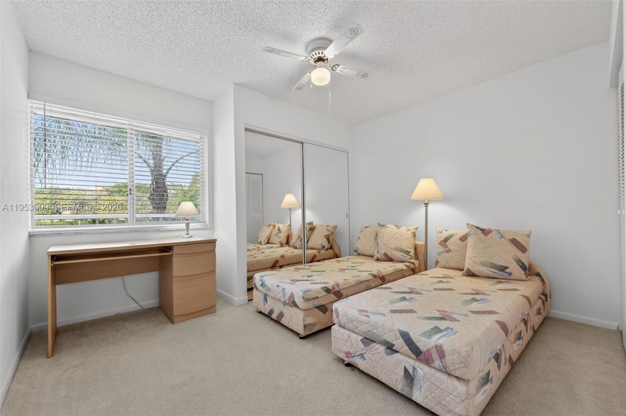 9525 Weldon Cir , Unit H205, Tamarac, FL 33321 Photo