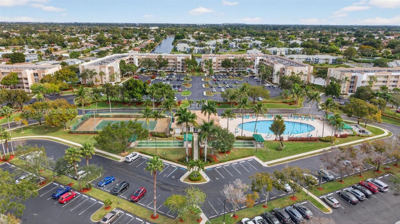 9525 Weldon Cir , Unit H205, Tamarac, FL 33321 Photo