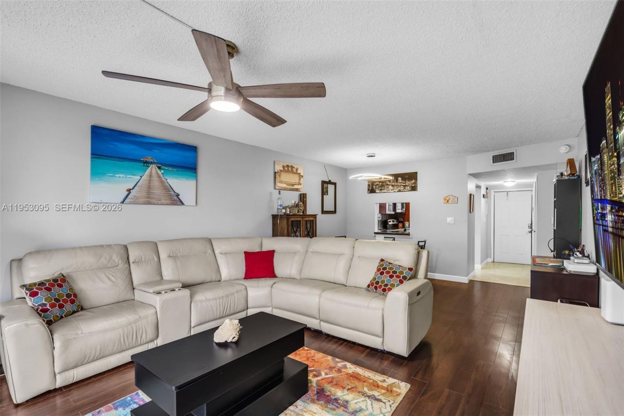 8411 Lagos De Campo Blvd, Unit 110U, Tamarac, FL 33321 Photo