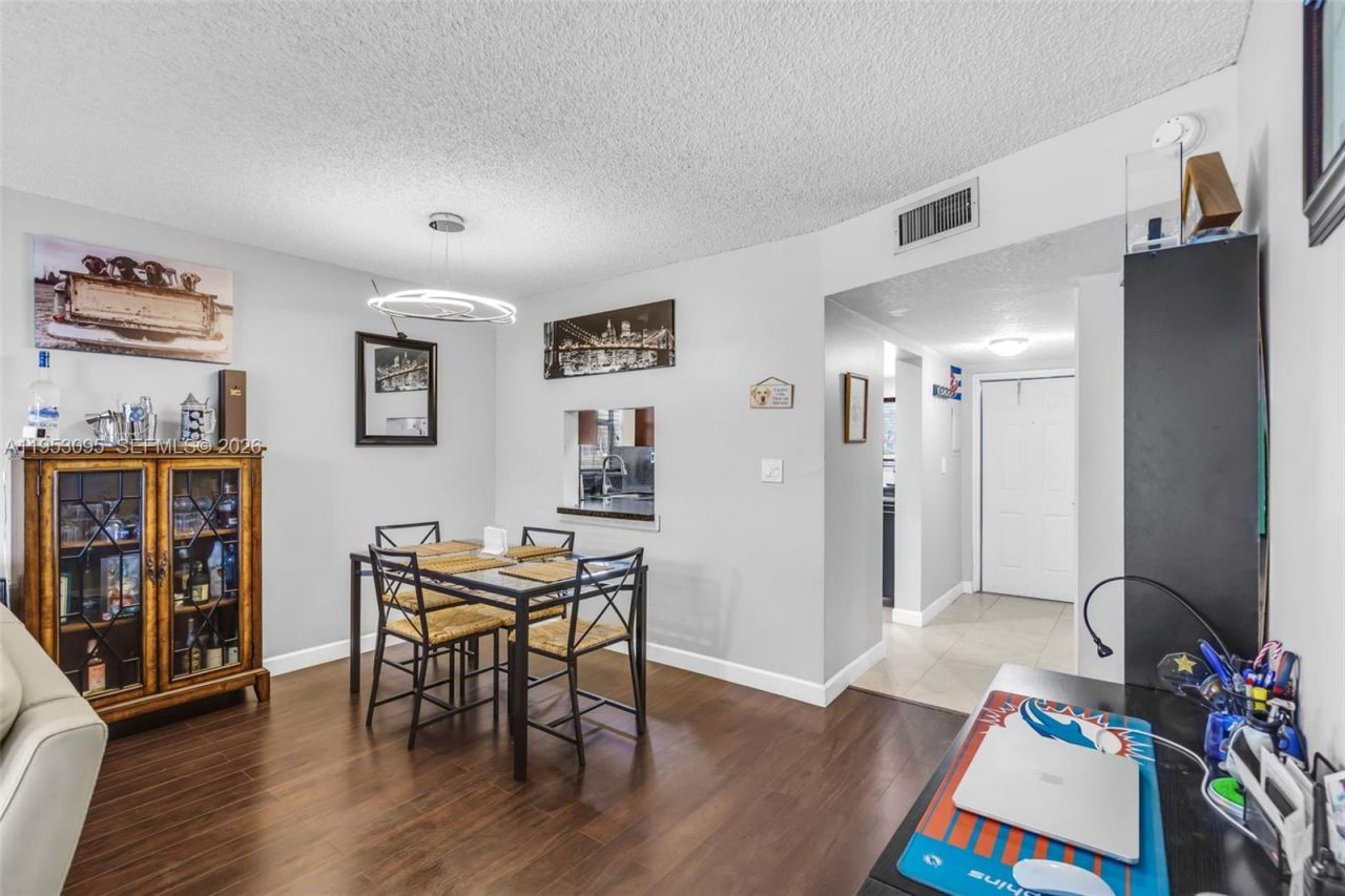 8411 Lagos De Campo Blvd, Unit 110U, Tamarac, FL 33321 Photo