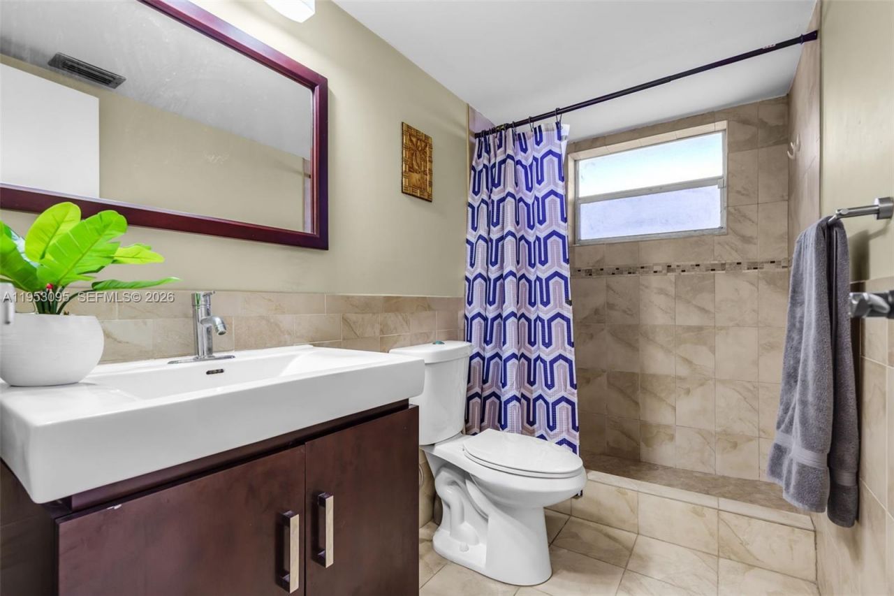 8411 Lagos De Campo Blvd, Unit 110U, Tamarac, FL 33321 Photo