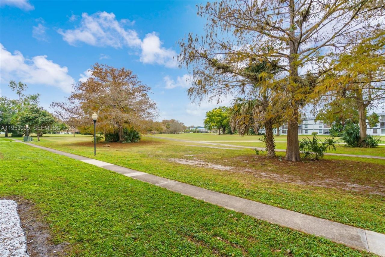 8411 Lagos De Campo Blvd, Unit 110U, Tamarac, FL 33321 Photo