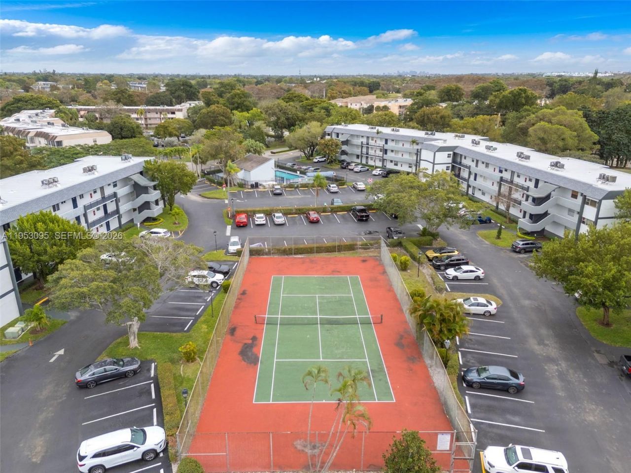 8411 Lagos De Campo Blvd, Unit 110U, Tamarac, FL 33321 Photo