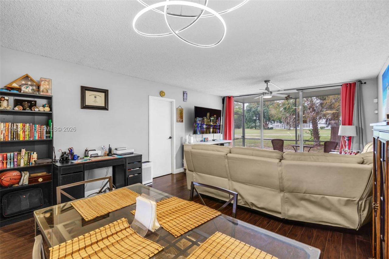 8411 Lagos De Campo Blvd, Unit 110U, Tamarac, FL 33321 Photo