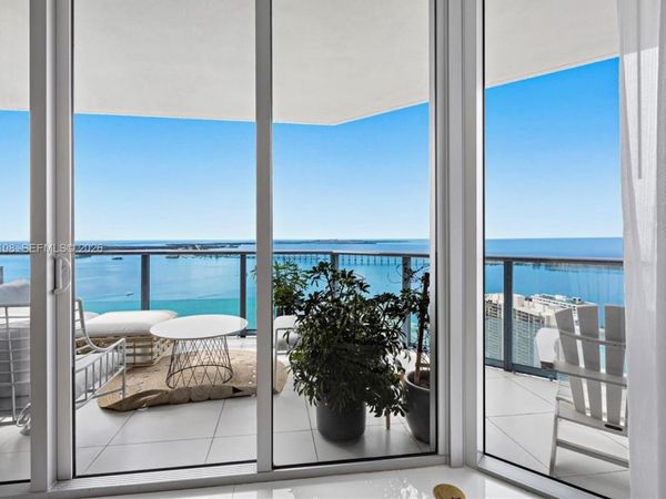 1300 Brickell Bay Dr, Unit 3302, Miami, FL 33131