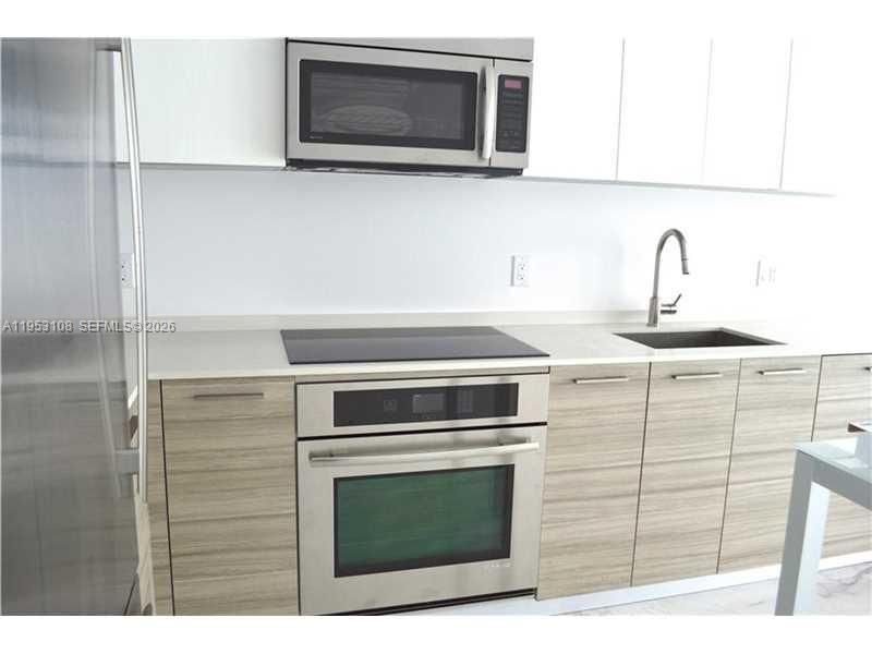 1300 Brickell Bay Dr, Unit 3302, Miami, FL 33131 Photo