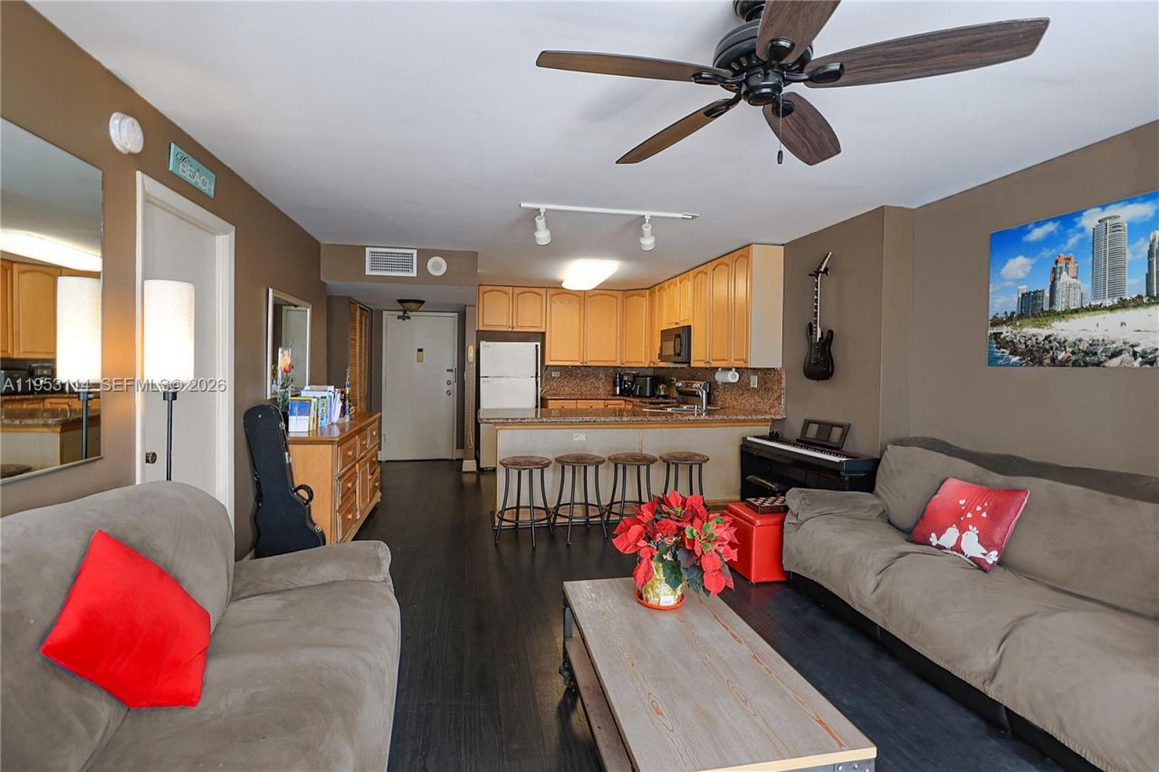 345 Ocean Dr , Unit 714, Miami Beach, FL 33139 Photo