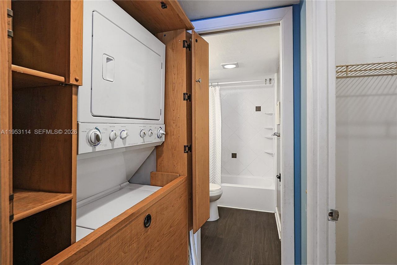 345 Ocean Dr , Unit 714, Miami Beach, FL 33139 Photo