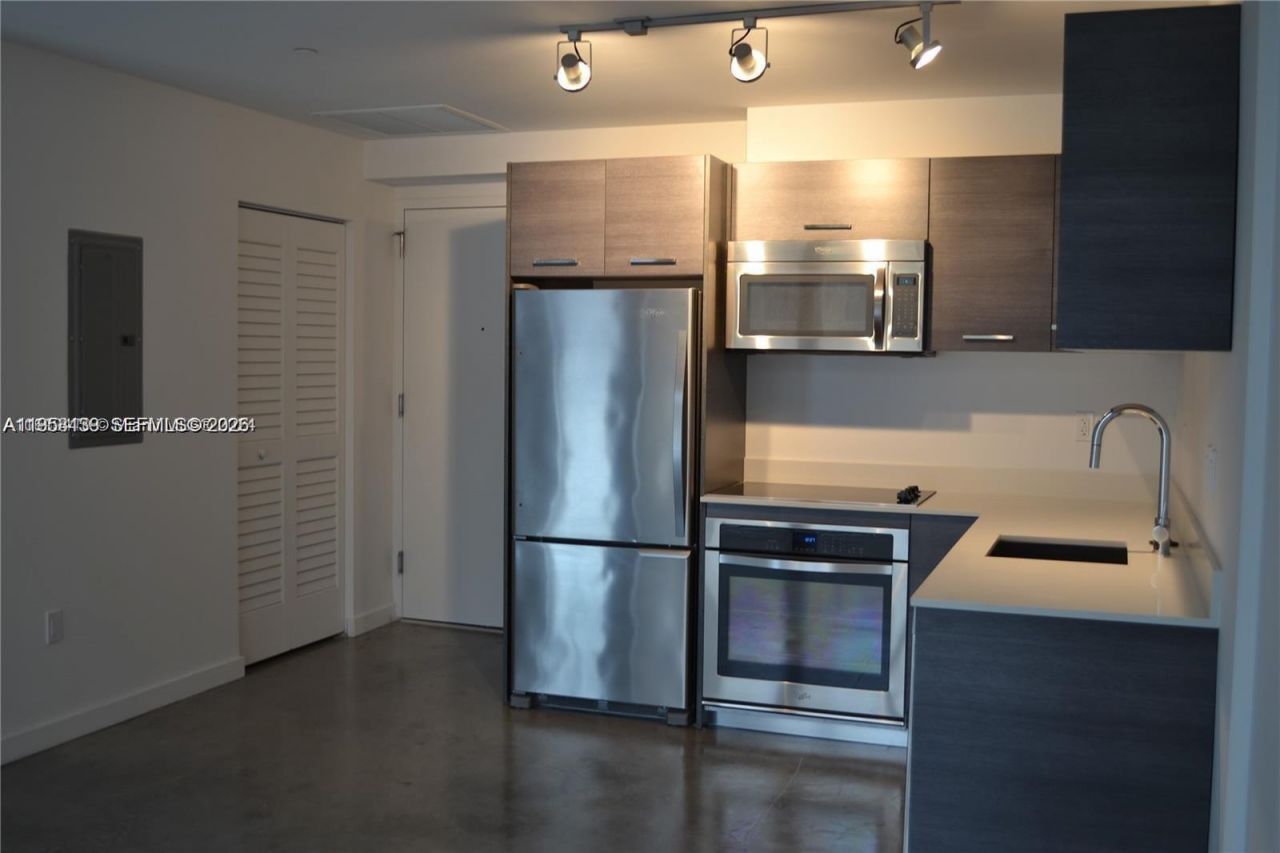 151 SE 1st St , Unit 1207, Miami, FL 33131 Photo