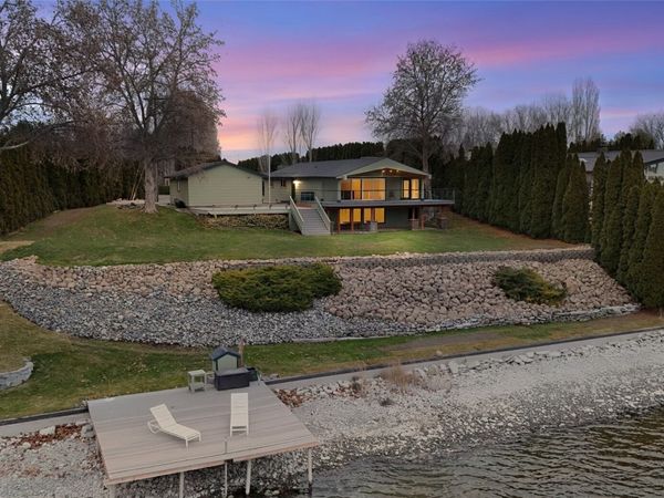 2102 Elgin Road NE, Moses Lake, WA 98837