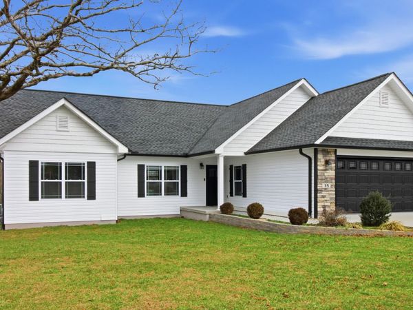 35 Perry Creek Drive, Crossville, TN 38572