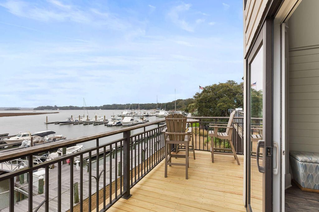 1906 Marsh Oak Lane Photo 10