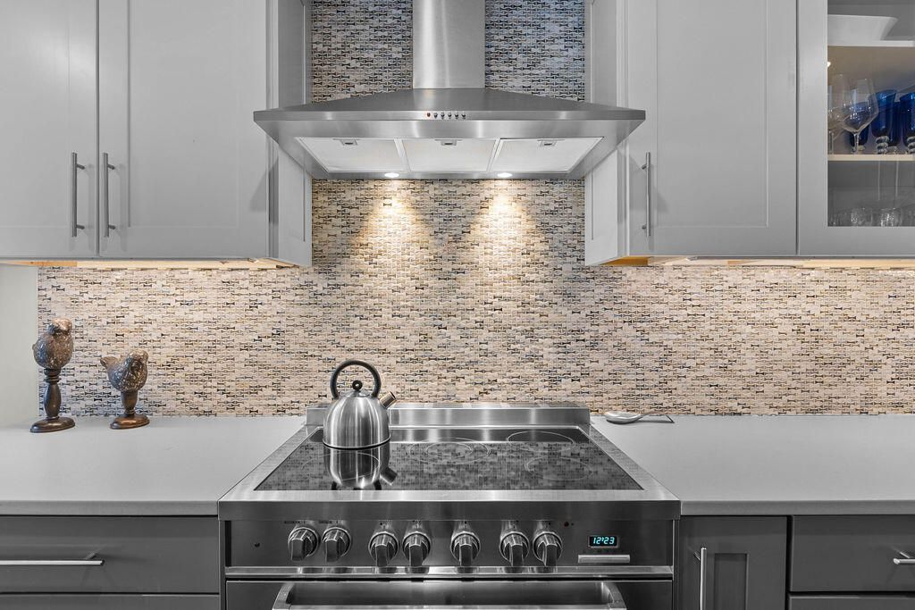 1906 Marsh Oak Lane Photo 17