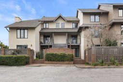 1906 Marsh Oak Lane photo 4