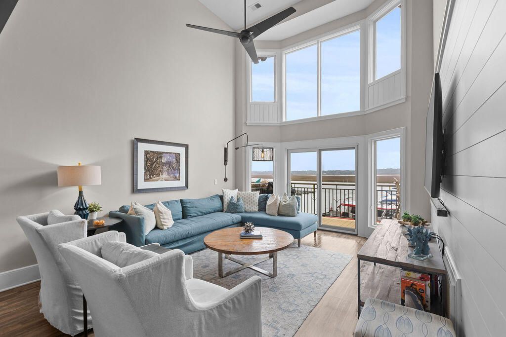 1906 Marsh Oak Lane Photo 4