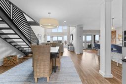 1906 Marsh Oak Lane photo 4