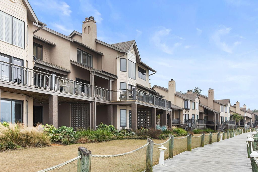 1906 Marsh Oak Lane Photo 55