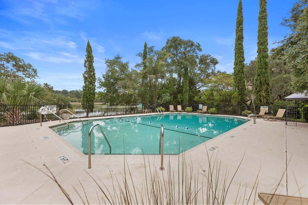 1906 Marsh Oak Lane Photo 56