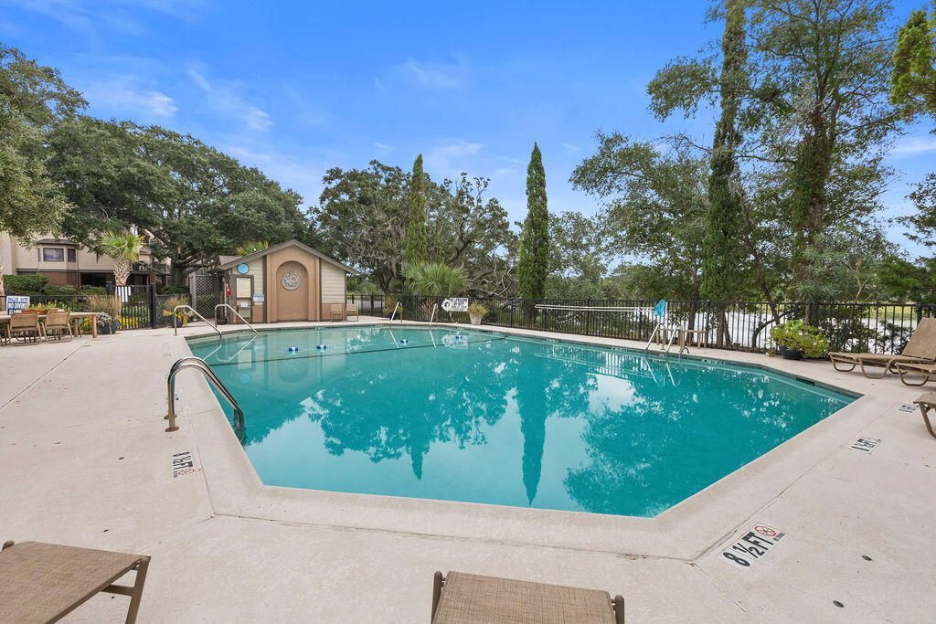 1906 Marsh Oak Lane Photo 57