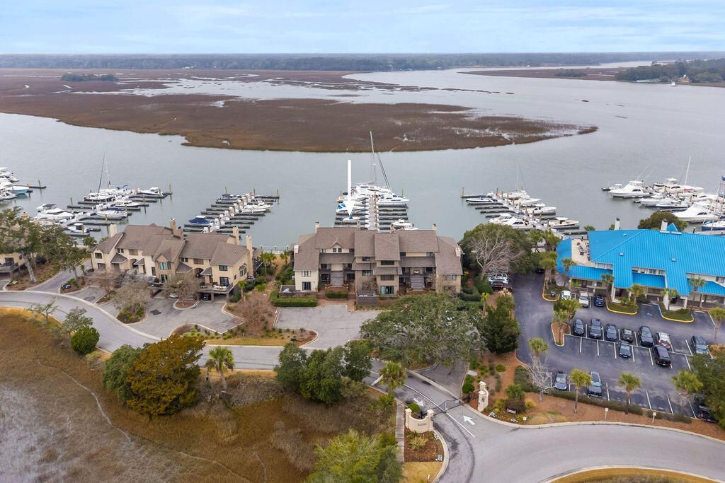 1906 Marsh Oak Lane Photo 62