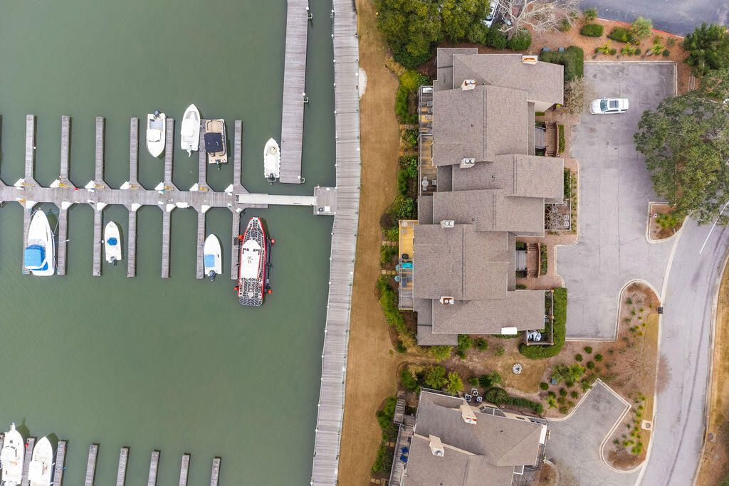 1906 Marsh Oak Lane Photo 69