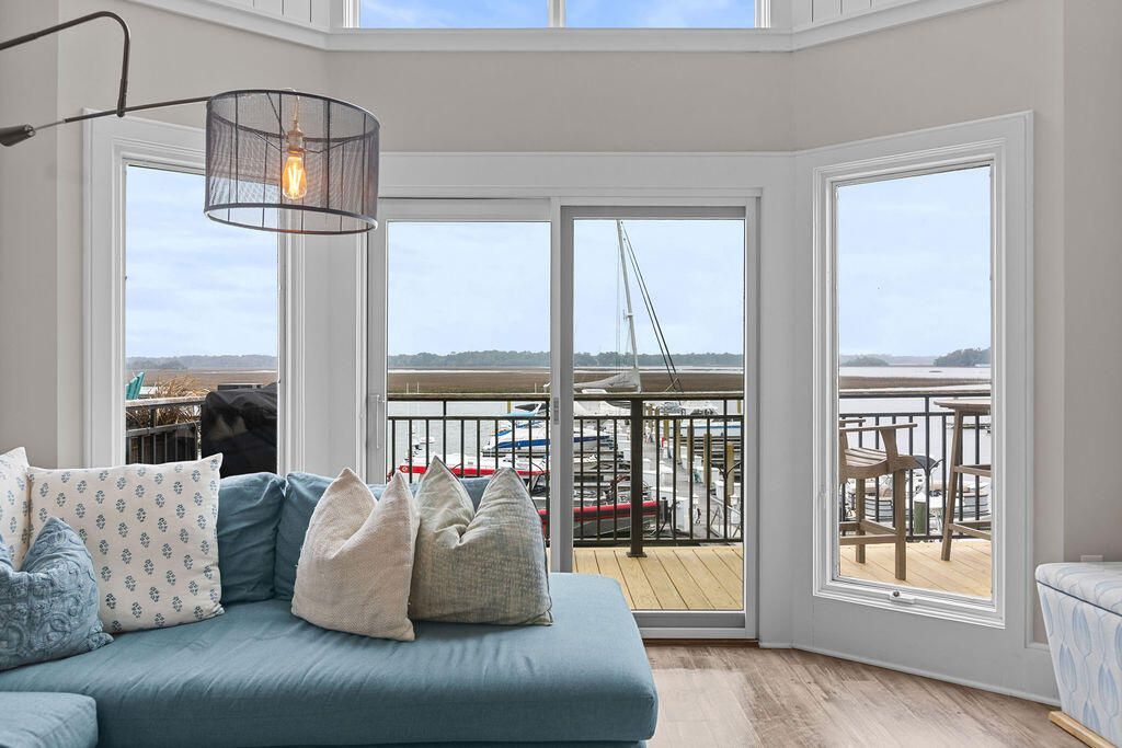 1906 Marsh Oak Lane Photo 8