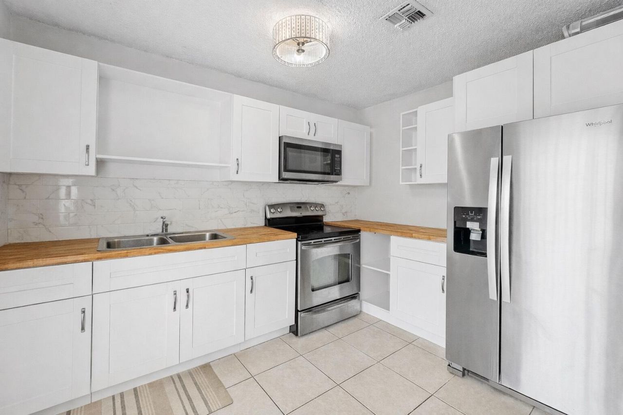 711 Truman Avenue, Lake Worth Beach, FL 33460 Photo