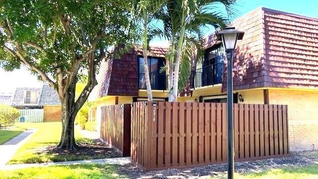 294 Arabian Road, Unit 294, Palm Springs, FL 33461 Photo