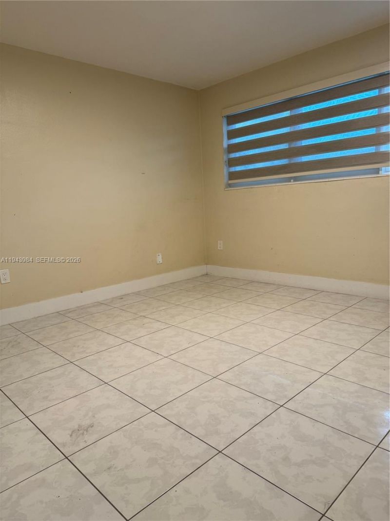 300 NE 191st St , Unit 219, Miami, FL 33179 Photo