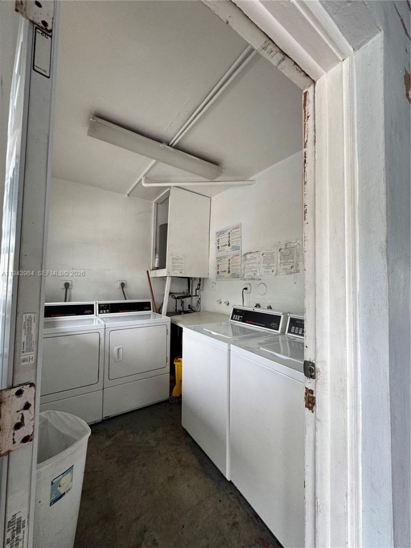 300 NE 191st St , Unit 219, Miami, FL 33179 Photo