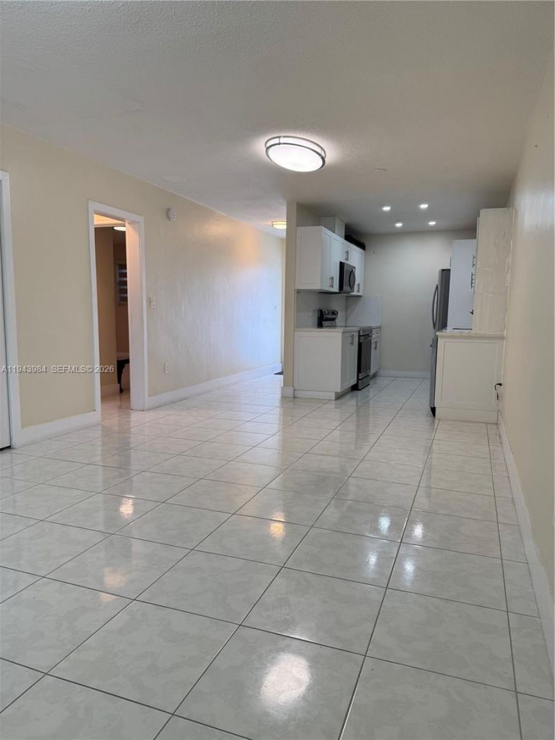 300 NE 191st St , Unit 219, Miami, FL 33179 Photo