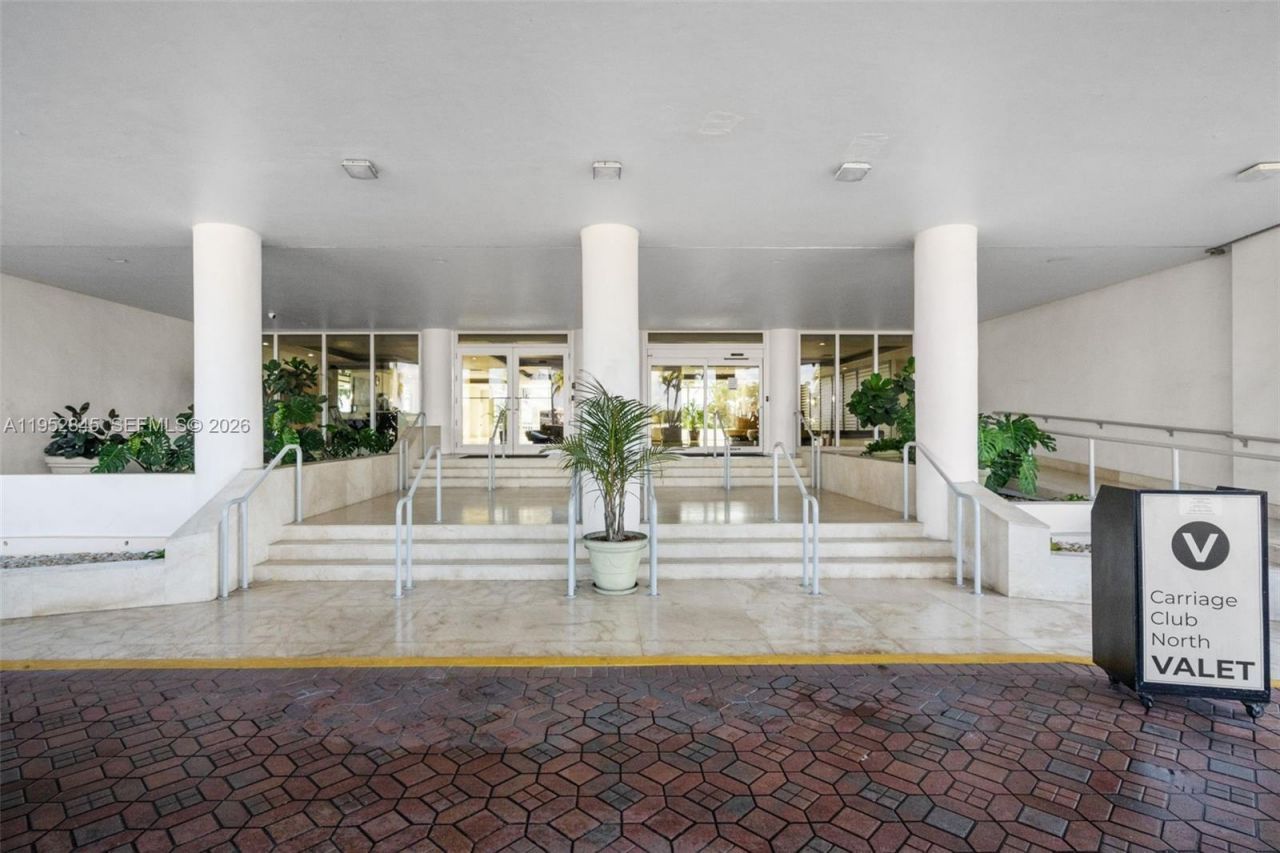 5005 Collins Ave, Unit 415, Miami Beach, FL 33140 Photo