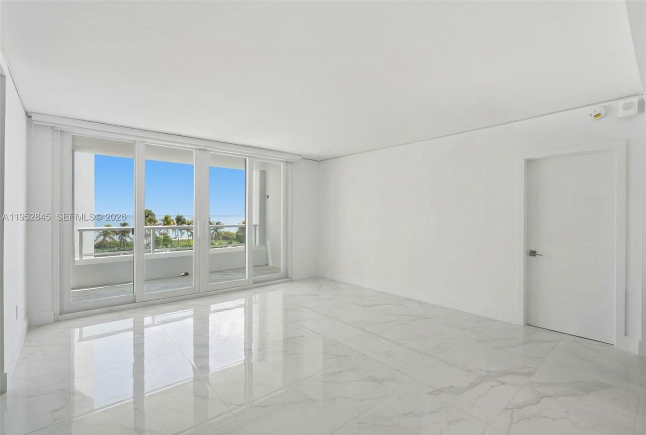 5005 Collins Ave, Unit 415, Miami Beach, FL 33140 Photo