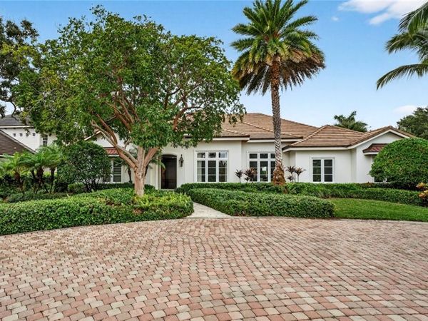 16 W Sea Colony Drive, Vero Beach, FL 32963