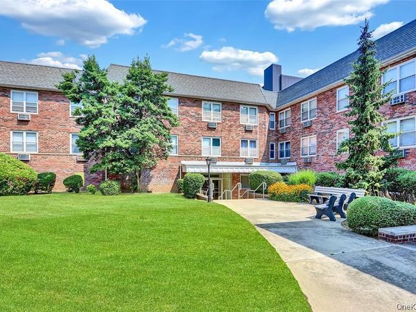 30 Daley Place, Unit 247, Lynbrook, NY 11563