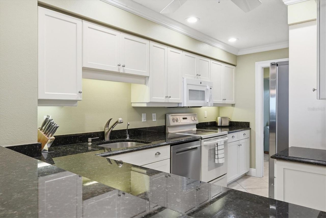 5393 Gulf Of Mexico Drive, Unit 211, Longboat Key, FL 34228 Photo