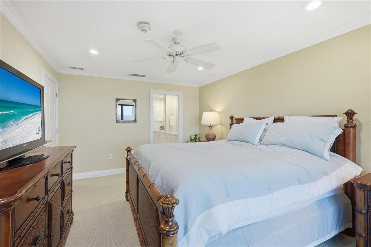 5393 Gulf Of Mexico Drive, Unit 211, Longboat Key, FL 34228 Photo