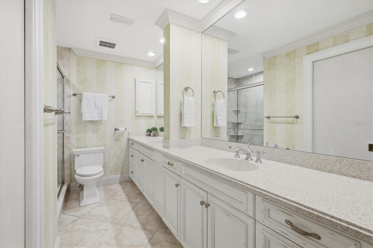 5393 Gulf Of Mexico Drive, Unit 211, Longboat Key, FL 34228 Photo